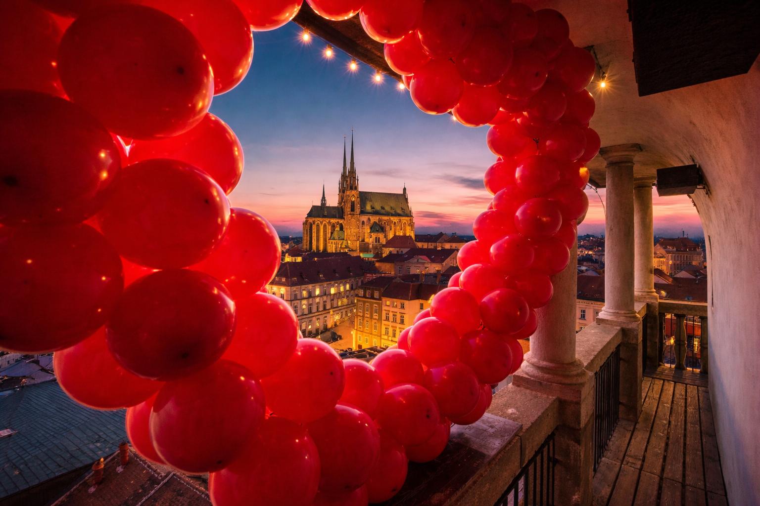 Kam na Valentýna v Brně? Tipy na akce pro zamilované i singles
