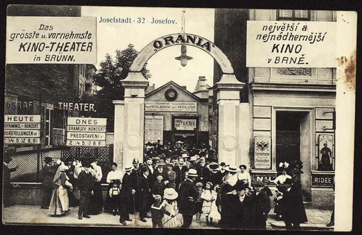 Kino Orania (později Urania) v místech dnešního Divadla Radost