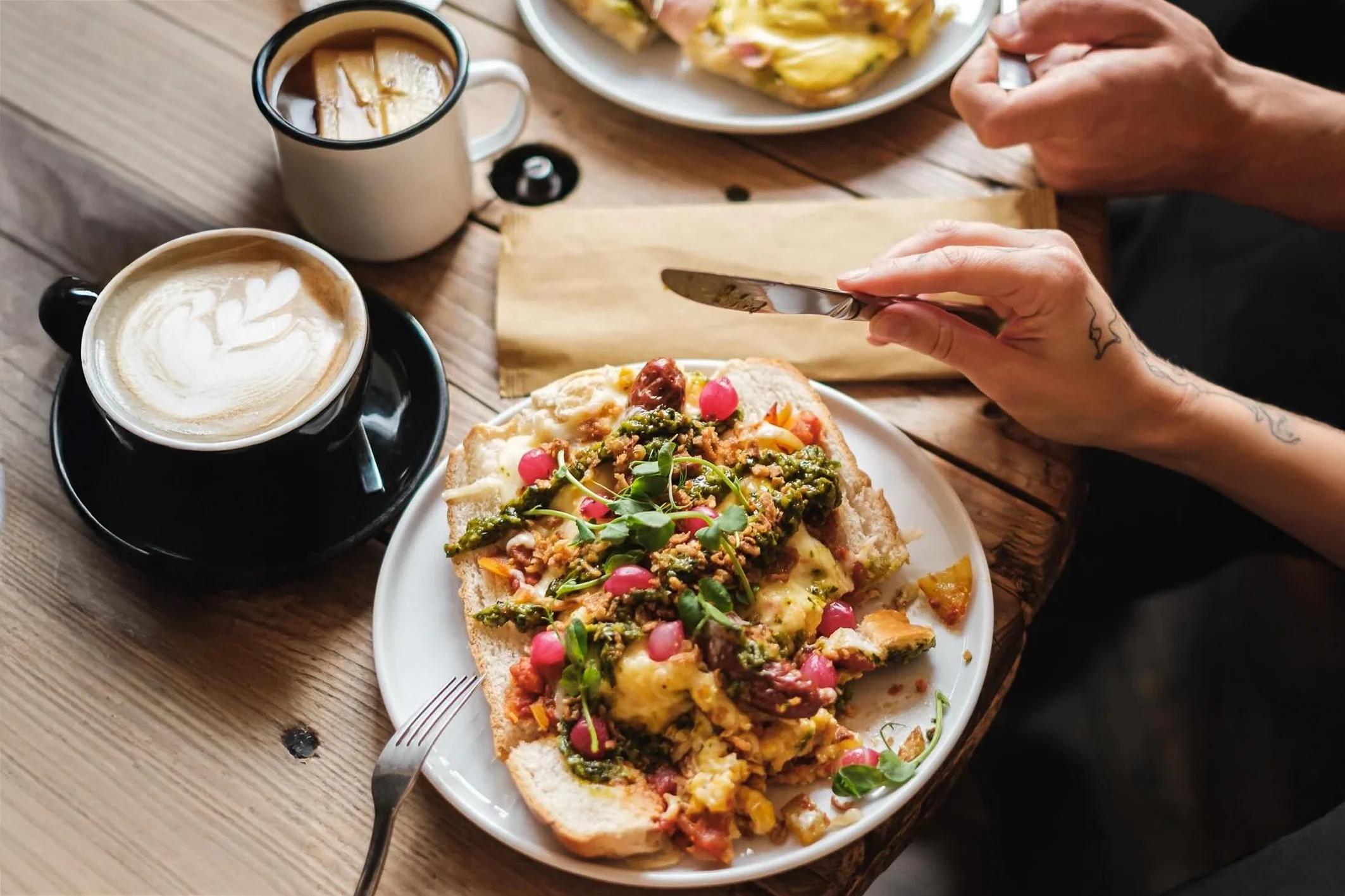 Brněnský snídaňový manuál: Kde začít den stylově i před osmou ranní?