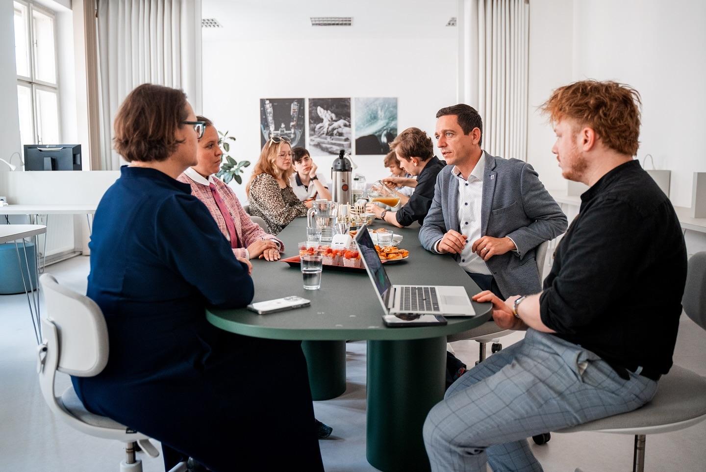 Seznamte se s programy Evropské unie, které nabízejí podporu pro kulturní a kreativní projekty.