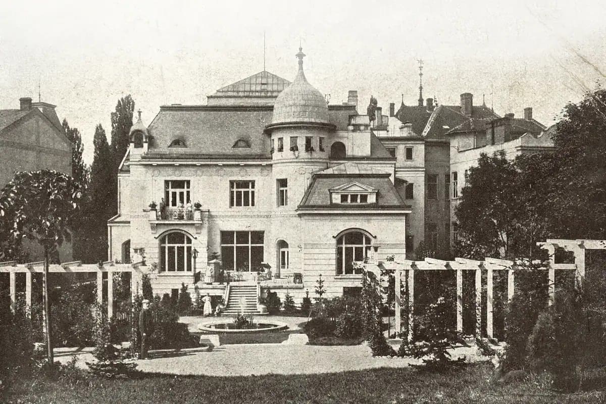 Löw-Beerovým v Brně patřila výstavní secesní vila u Lužánek, jež dodnes nese jejich jméno