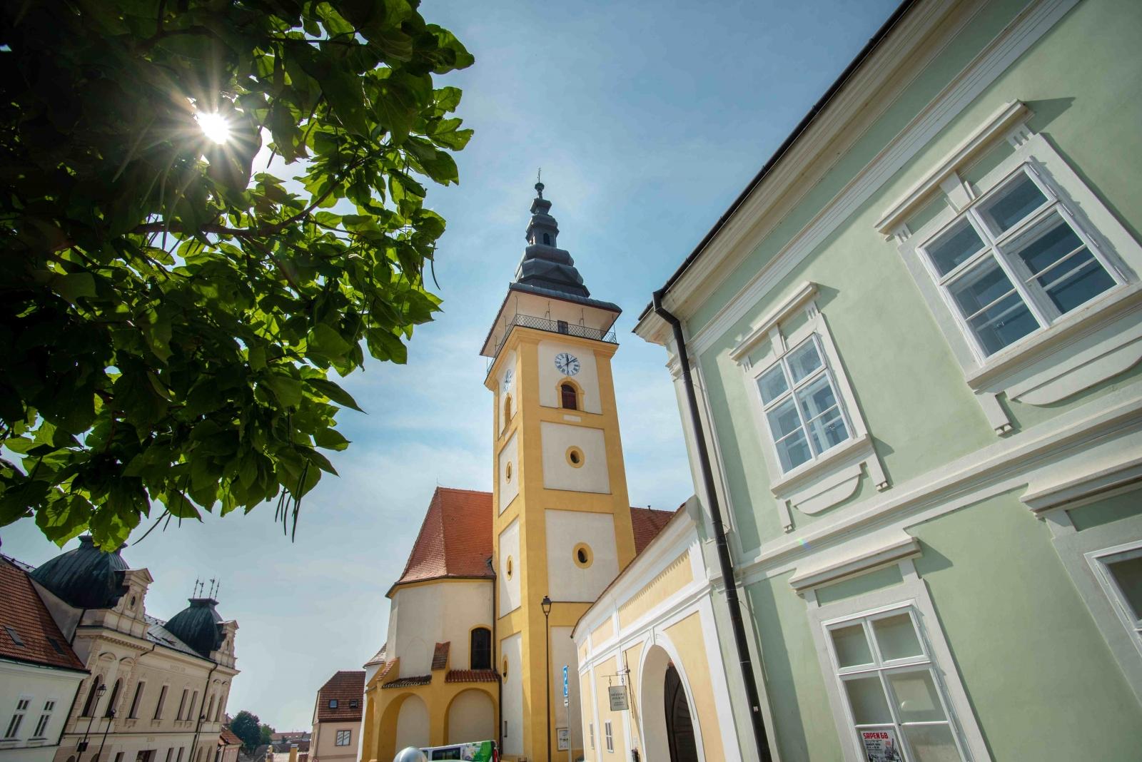 Vyhlídka na kostele sv. Jiljí v Moravských Budějovicích.