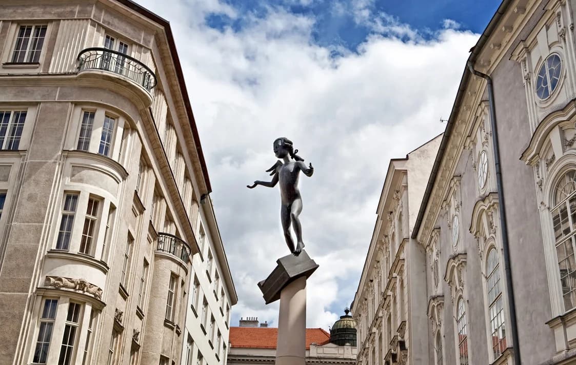 Socha Mozarta na Zelném trhu.