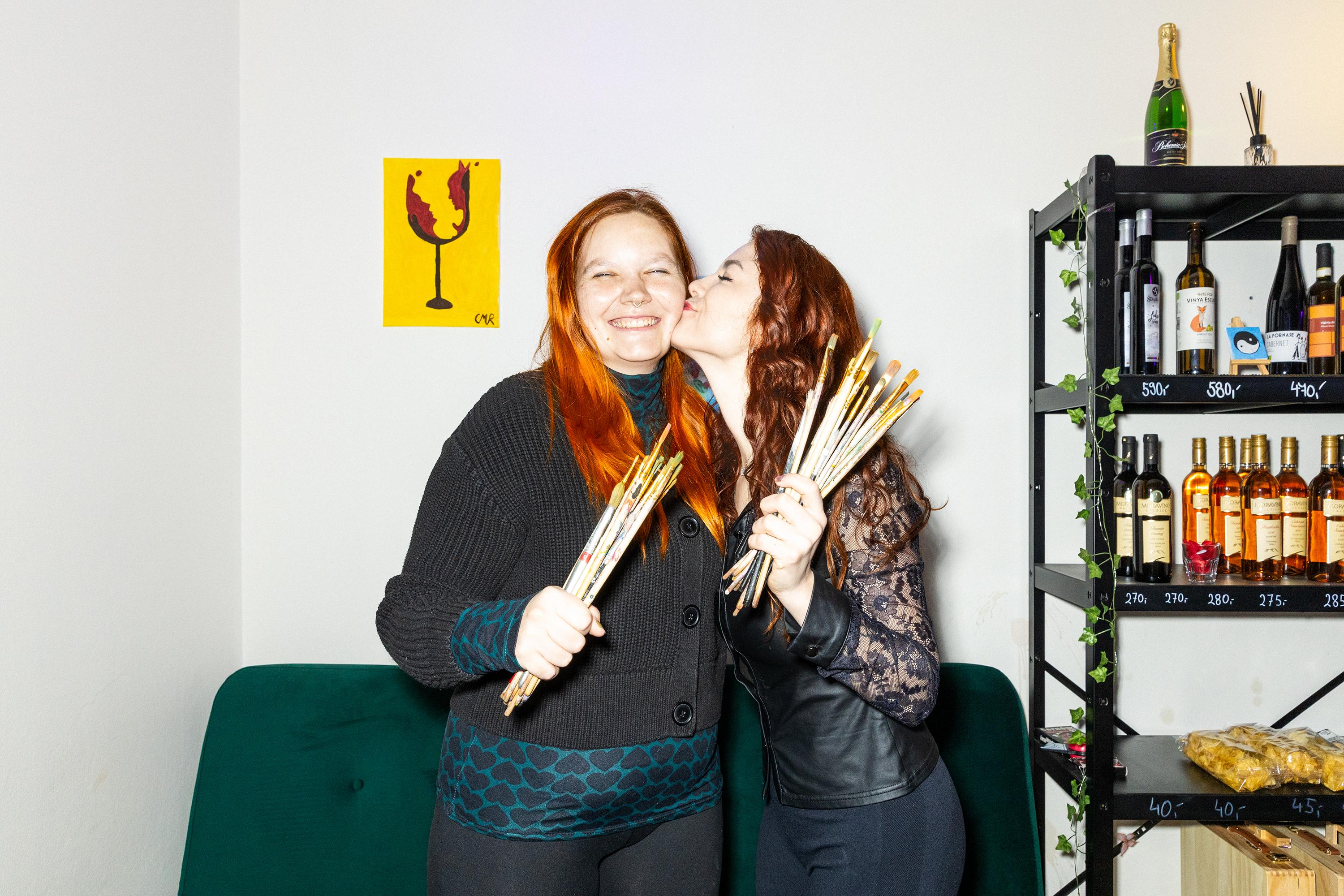 Markéta a Lucie v MALU víno