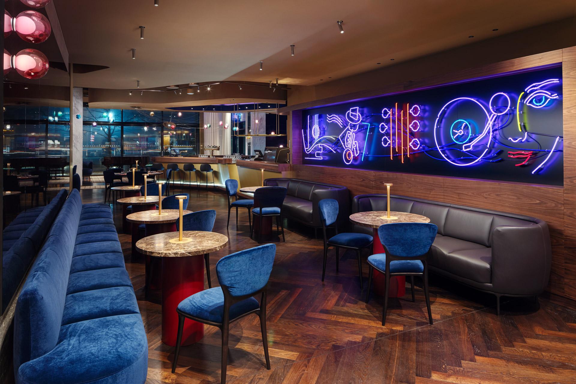 Jazzmin Bar & Dining najdete jako součást hotelu Courtyard by Marriott Brno