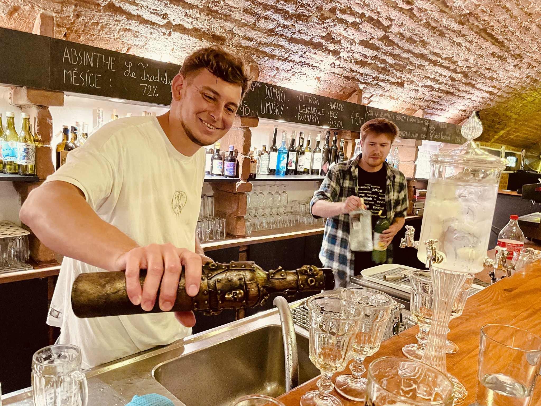 Václav Seidl v baru Naproti