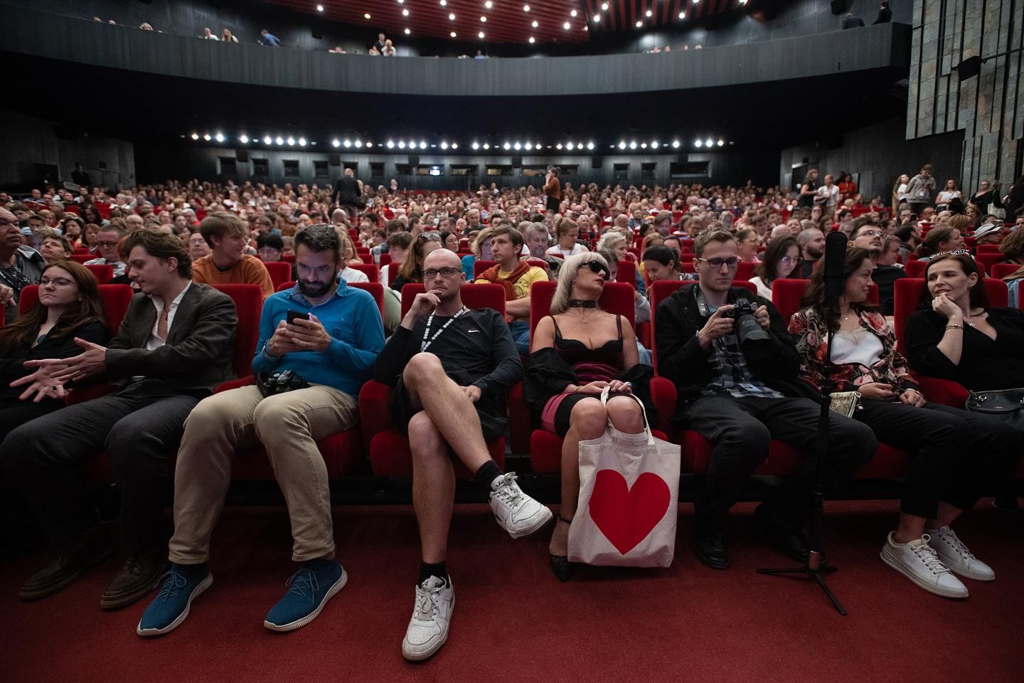 Českou stopu zde zastupují například snímky Sbormistr od Ondřeje Provazníka