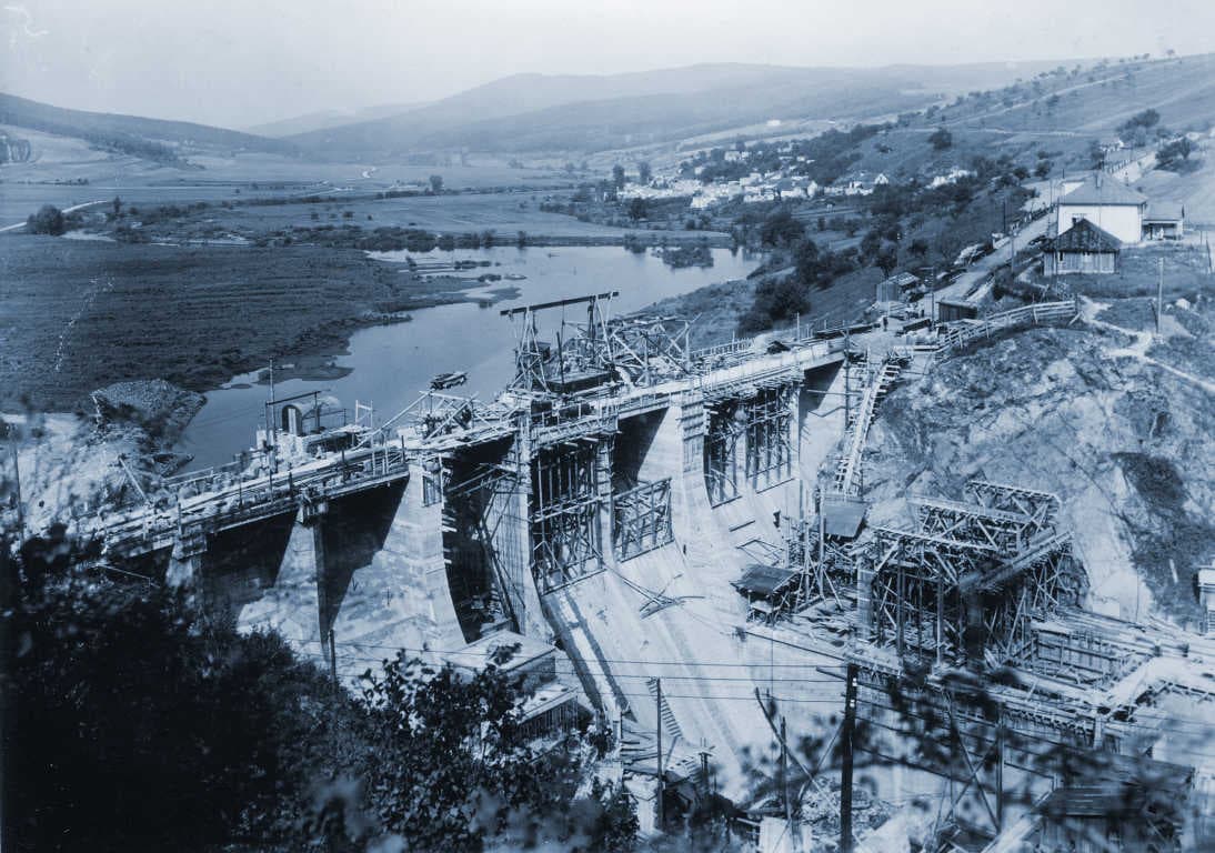 Stavba brněnské přehrady.