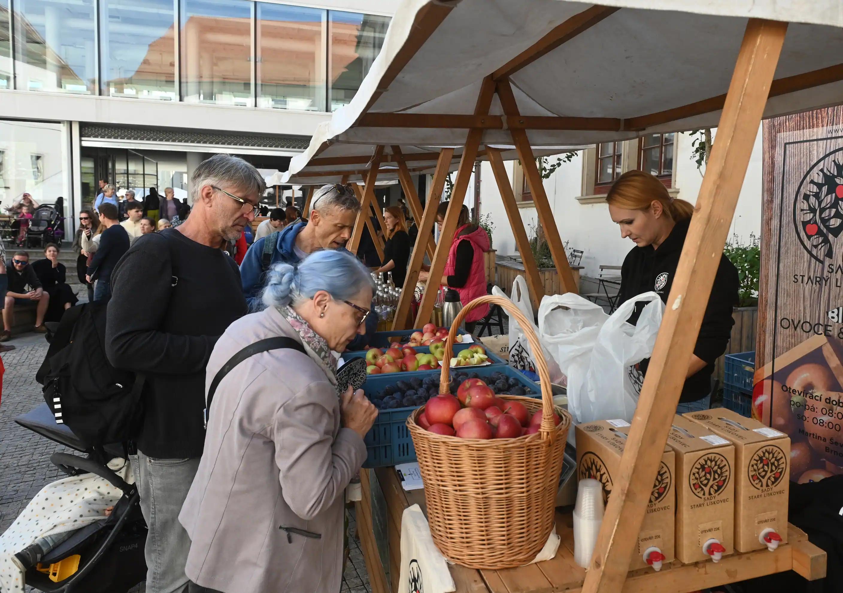Vyrazte na farmářský trh & objevte producenty z regionu