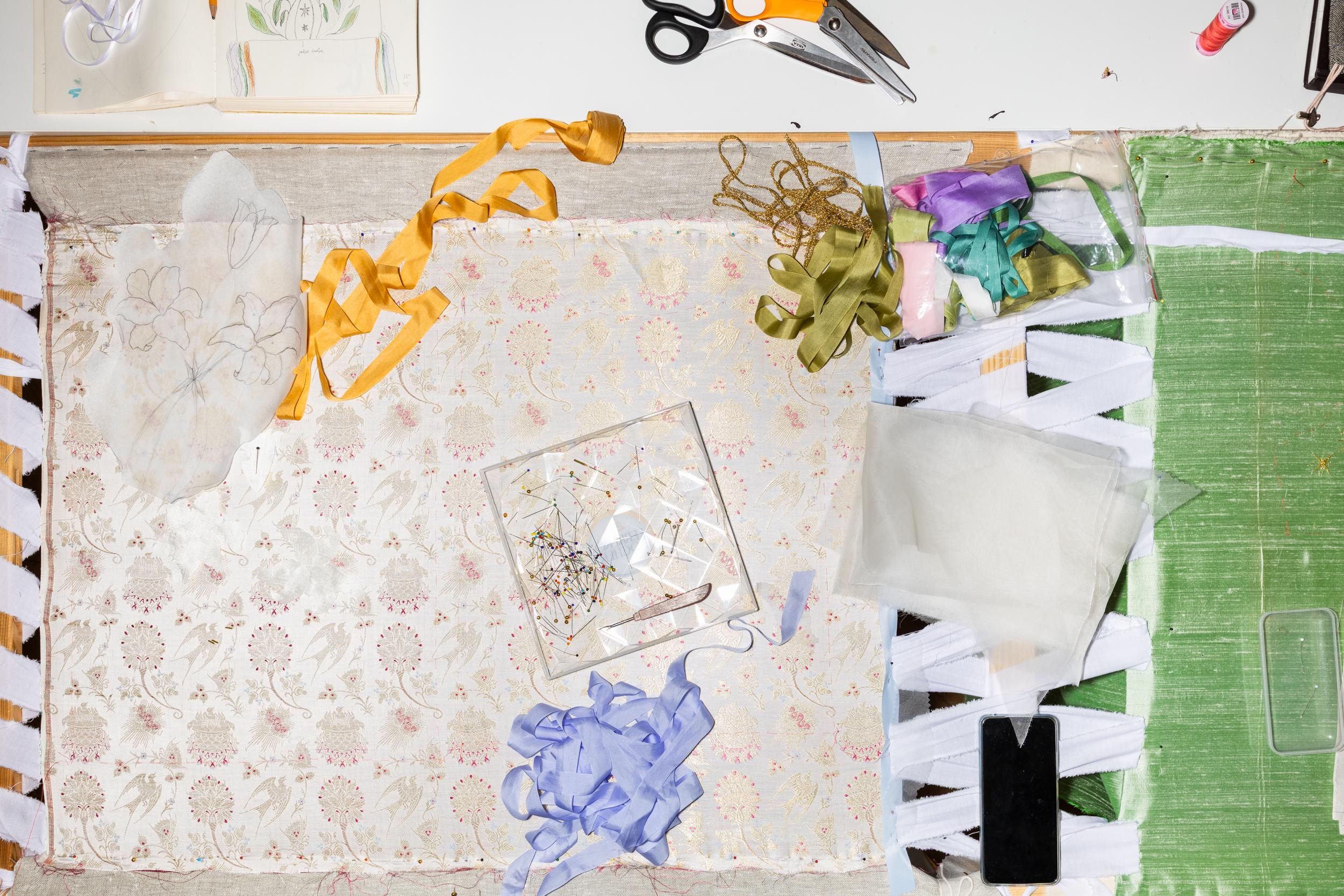 Chtěla bych dál vytvářet oděvní klenoty, dokonce jsem si i začala hrát s tvorbou samotných šperků.