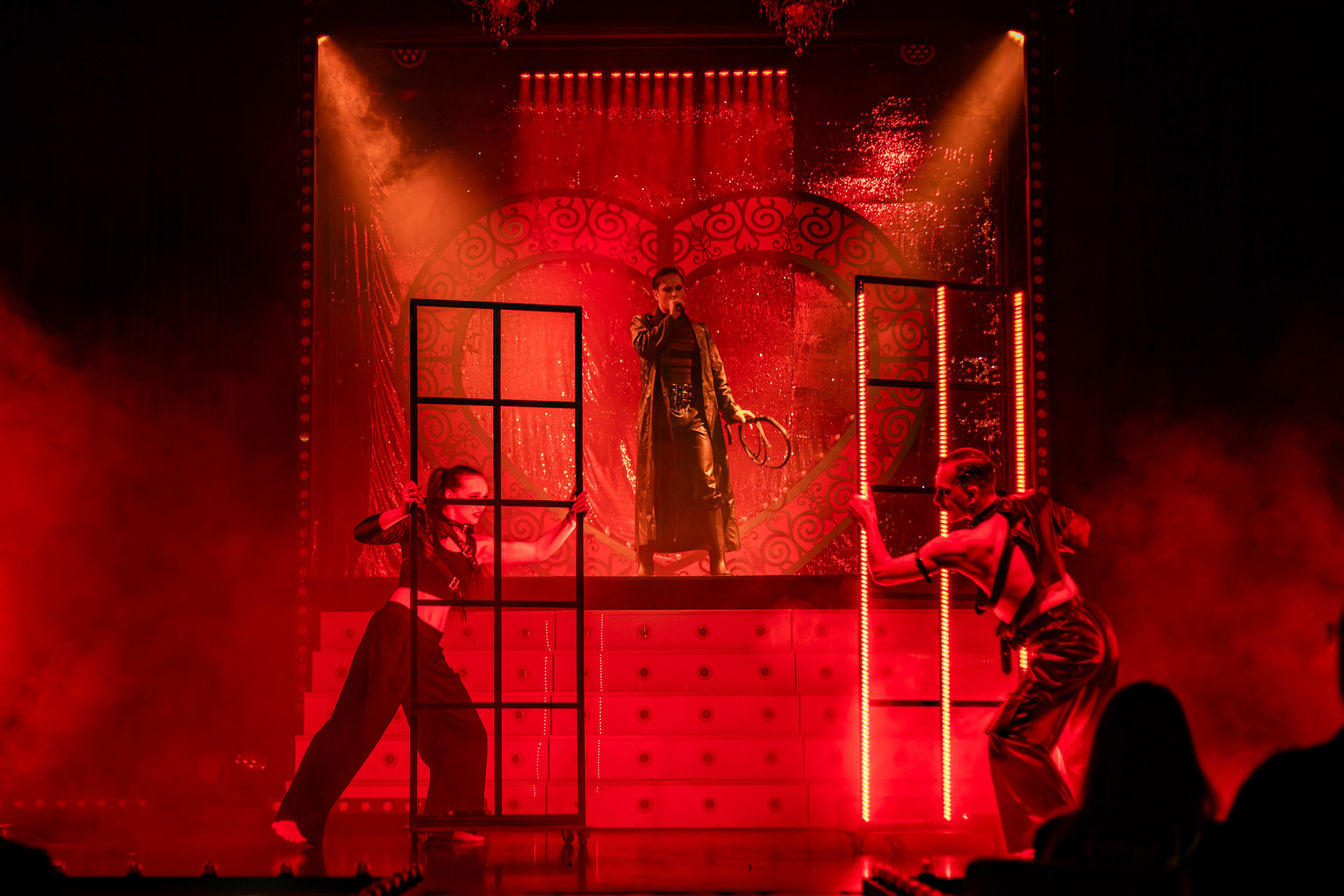 PREMIÉRA: Burlesque des Péchés: Fetish Cabaret