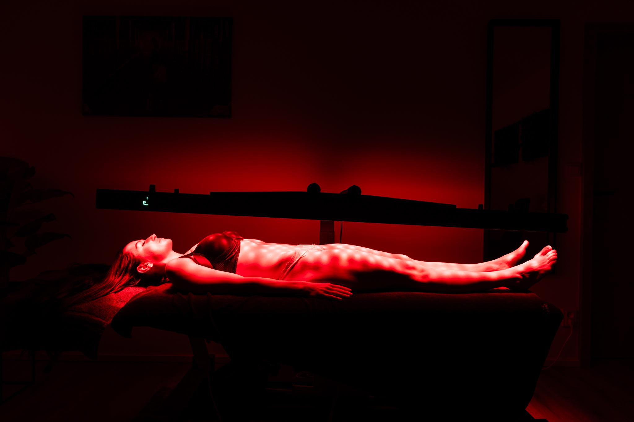 Velmi oblíbenou procedurou dnešní doby je Red Light Tehrapy