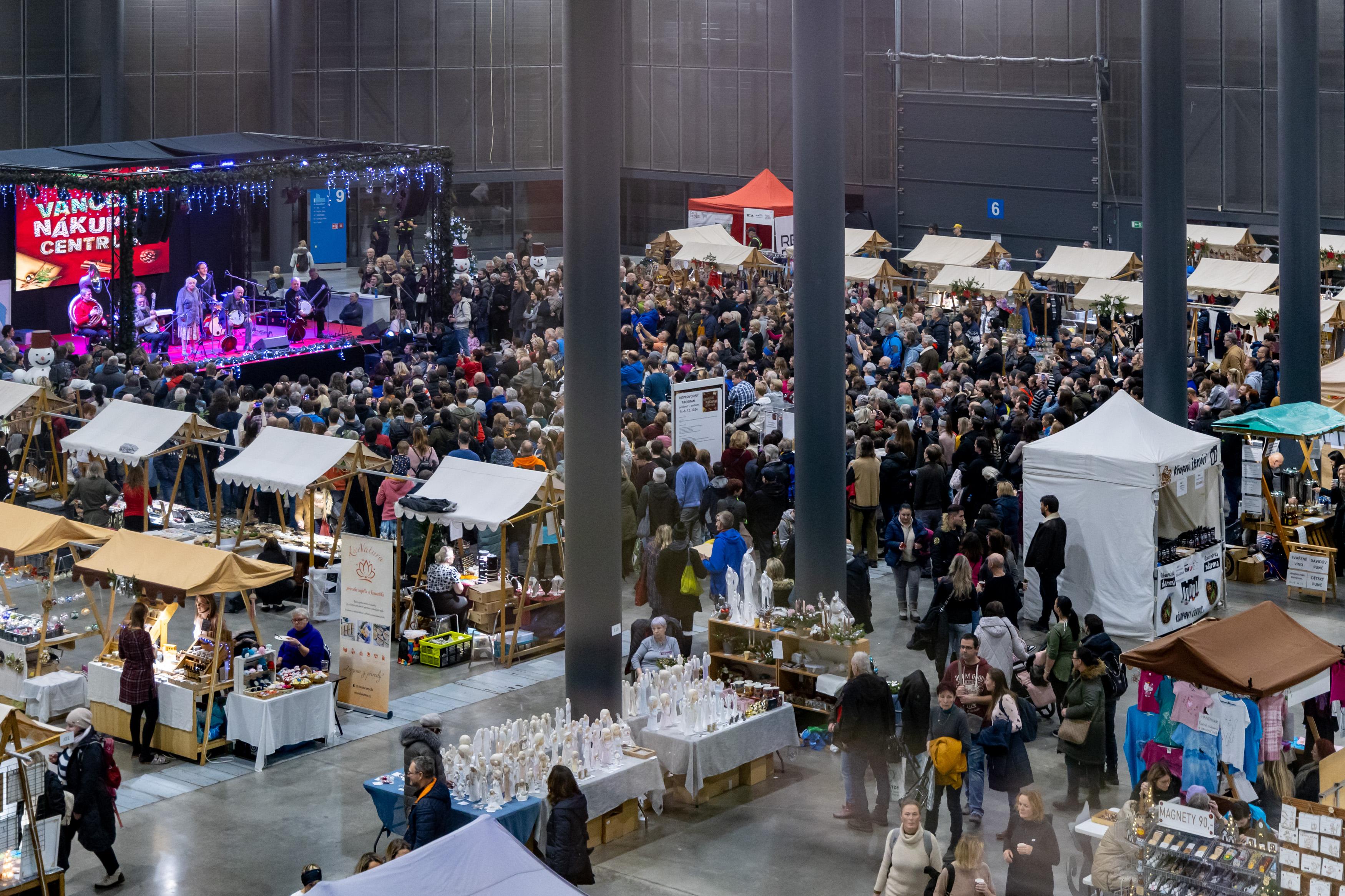 Více než tři sta prodejců nabídne pestrý sortiment.