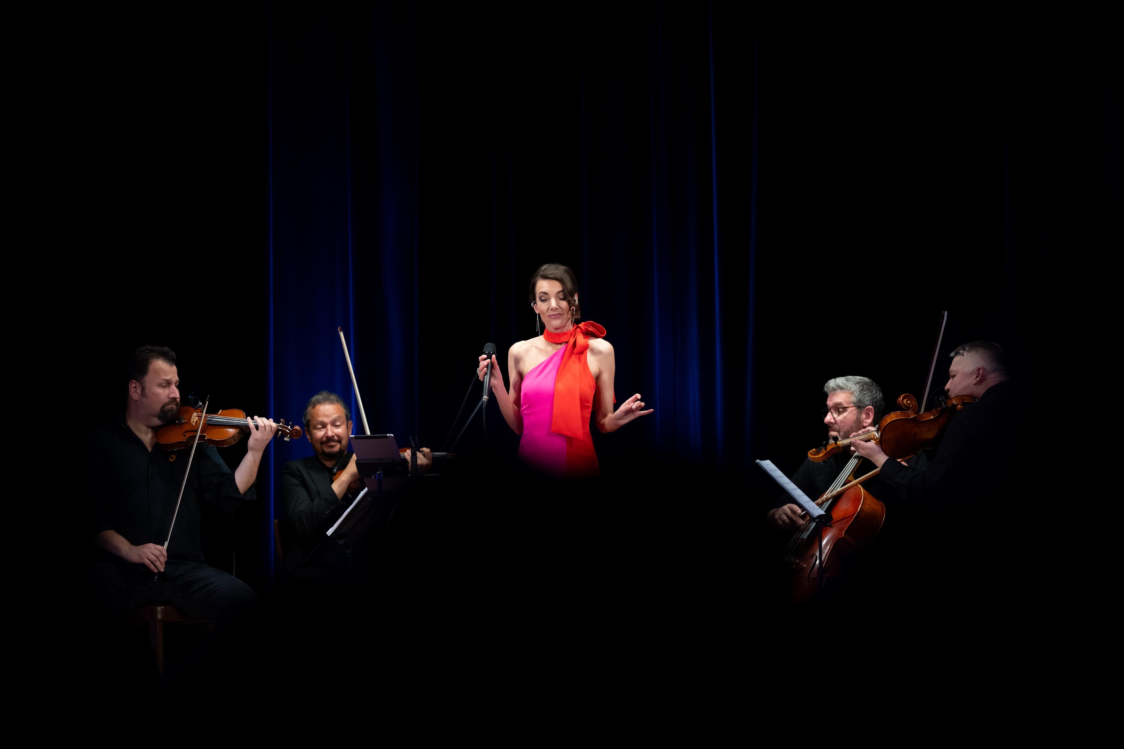 Dasha & Epoque Quartet & Šimon Veselý zahráli v Rájci-Jestřebí