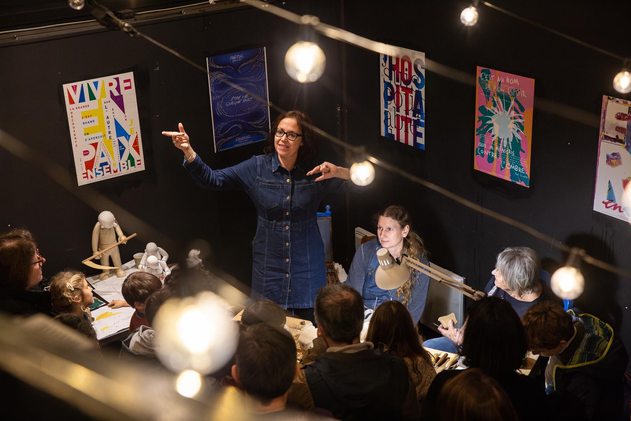 Součástí výstavy byla i oblíbená loutkářská dílna.