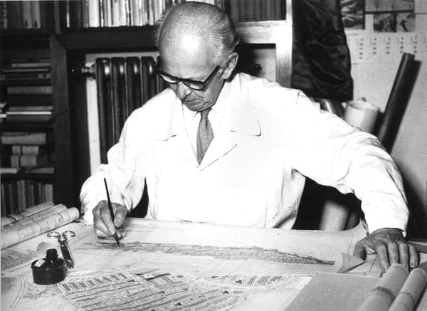 Bohuslav Fuchs in 1968 working on the Jabloňová housing estate project