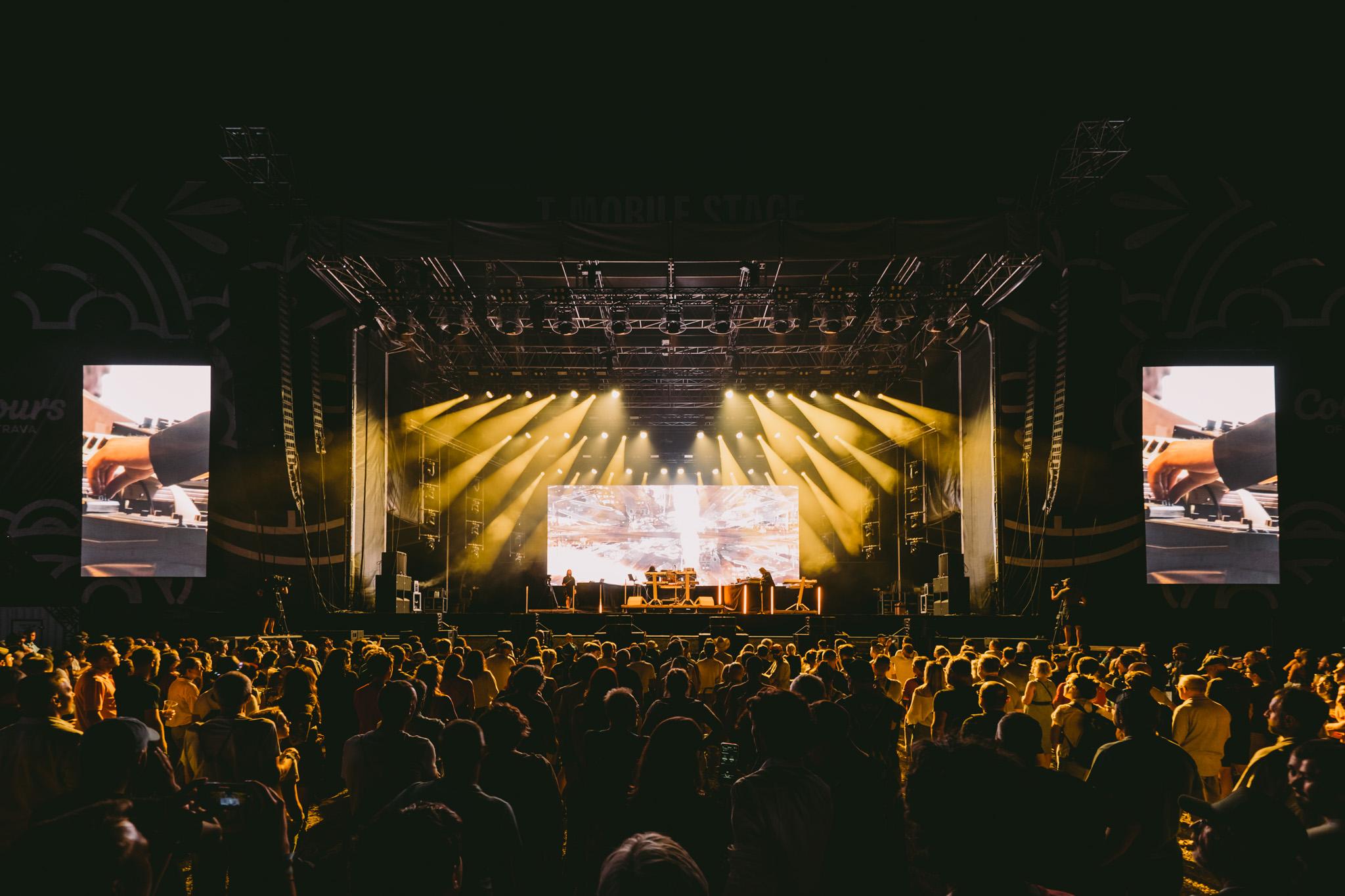 Tři generace, jeden festival: Na Colours of Ostrava vystoupí Iggy Pop, Justice i Calin