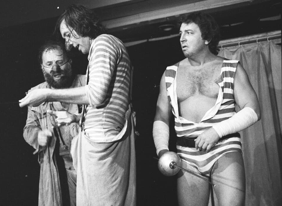 Jiří Pecha, Bolek Polívka a Franta Kocourek ve hře Commedia dell'arte