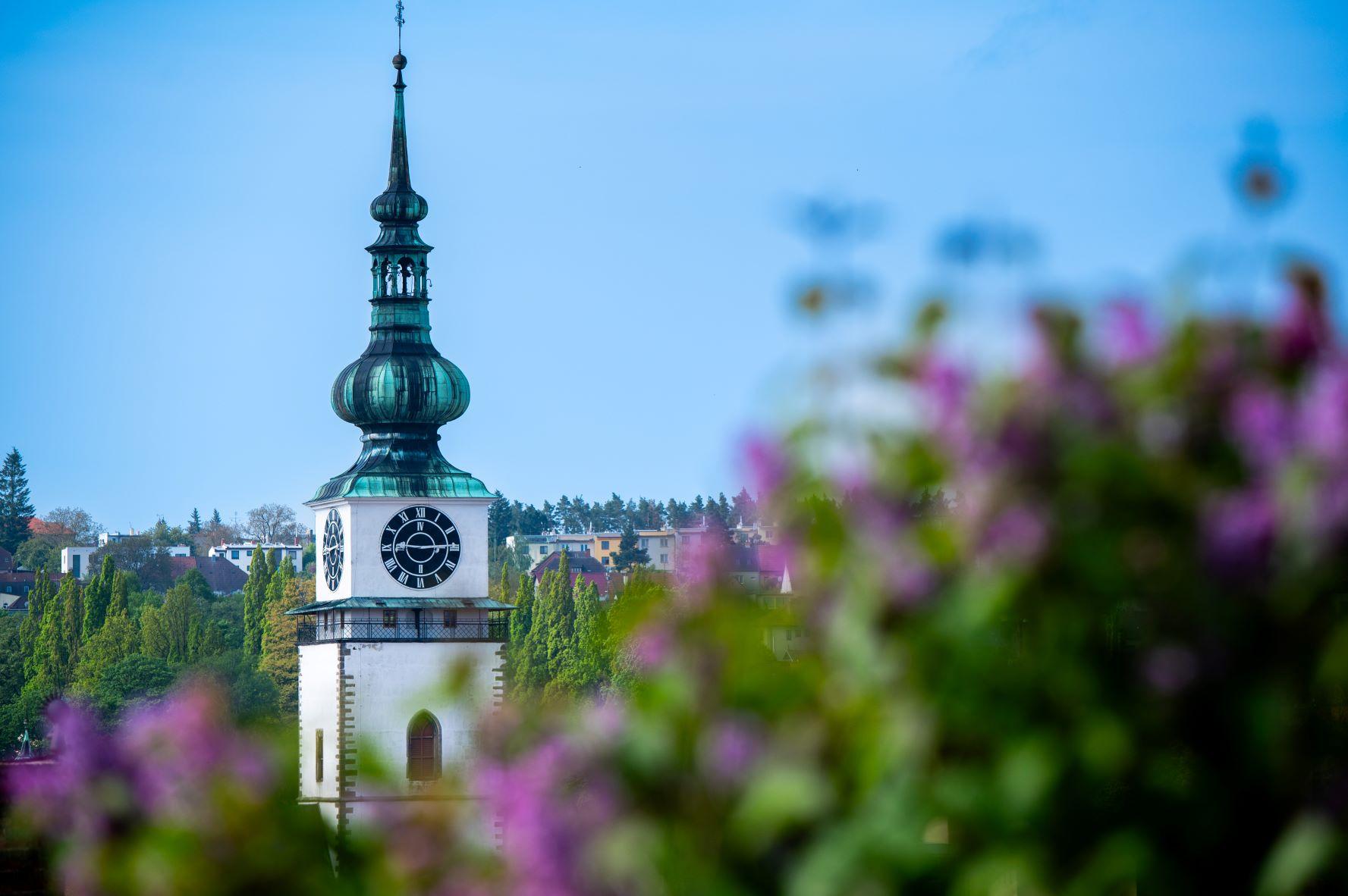 Pohled na Městskou věž v Třebíči