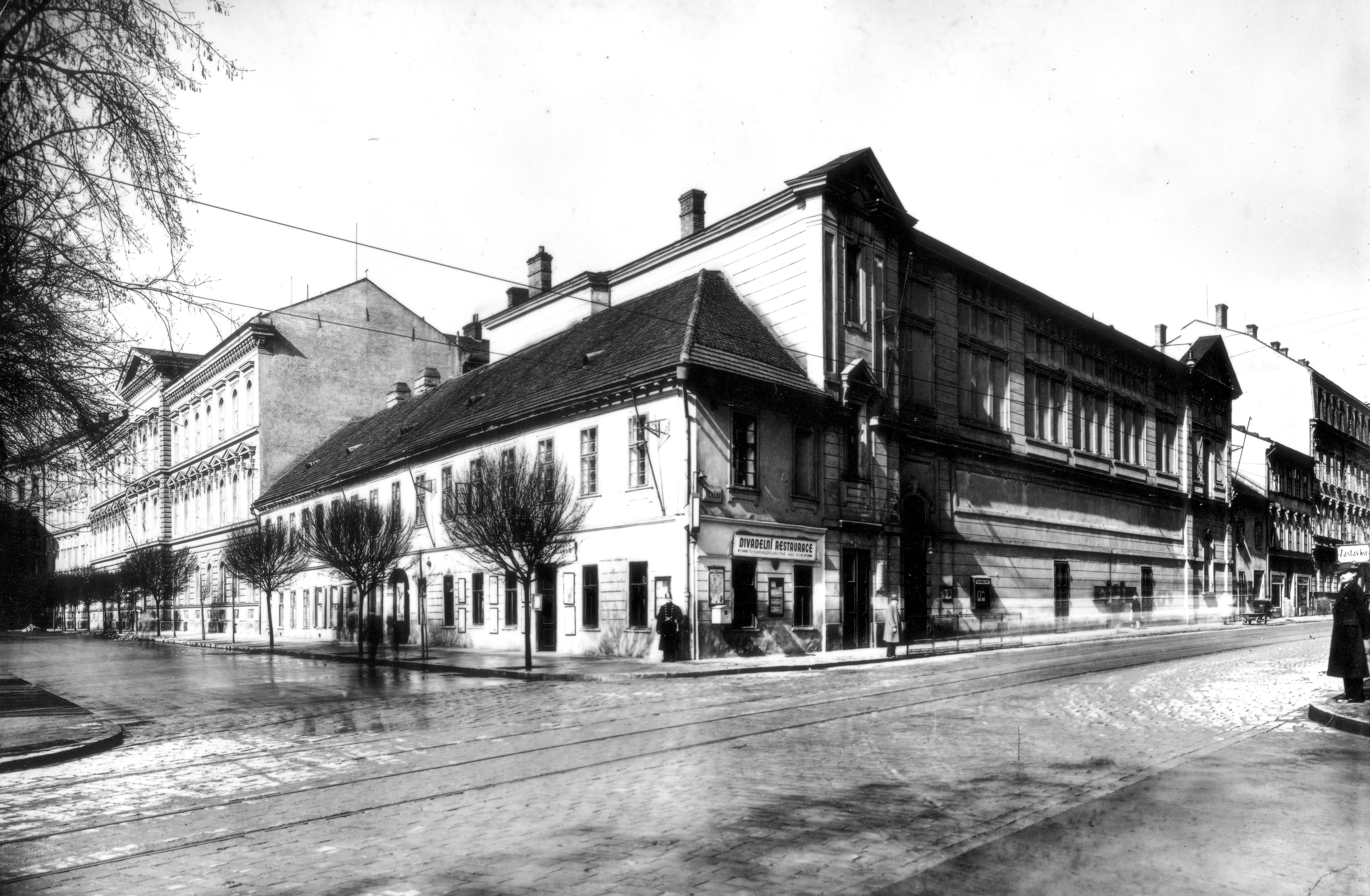 Prozatimní české národní divadlo v Brně.