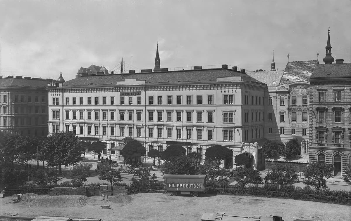 Grand Hotel na dnešní Benešově ulici