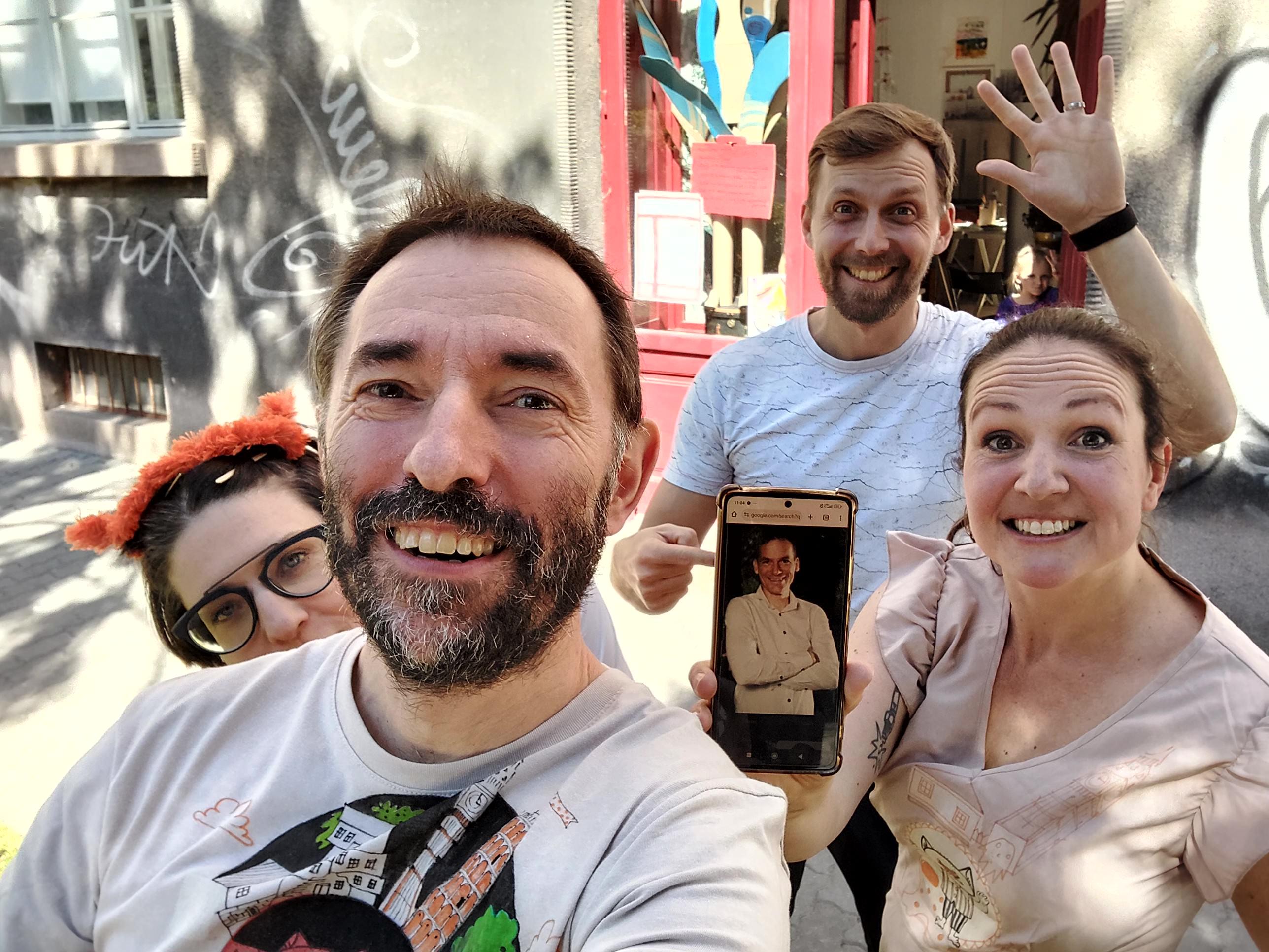 Jiří Jelínek (vlevo) a Divadlo DNO.