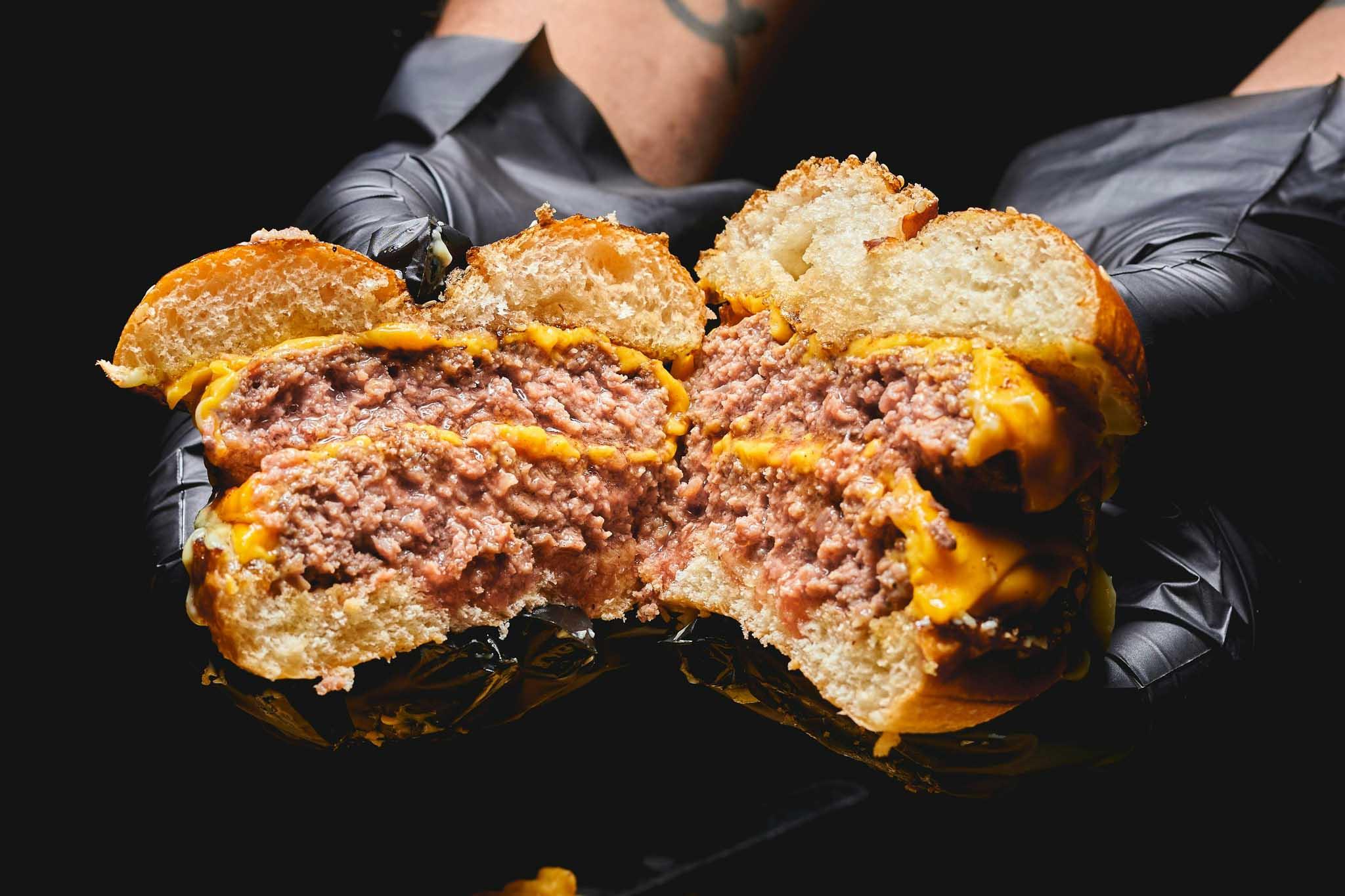 Burgery, co hýbou Brnem