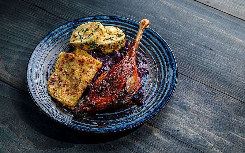 Svatomartinská husa s lokšem