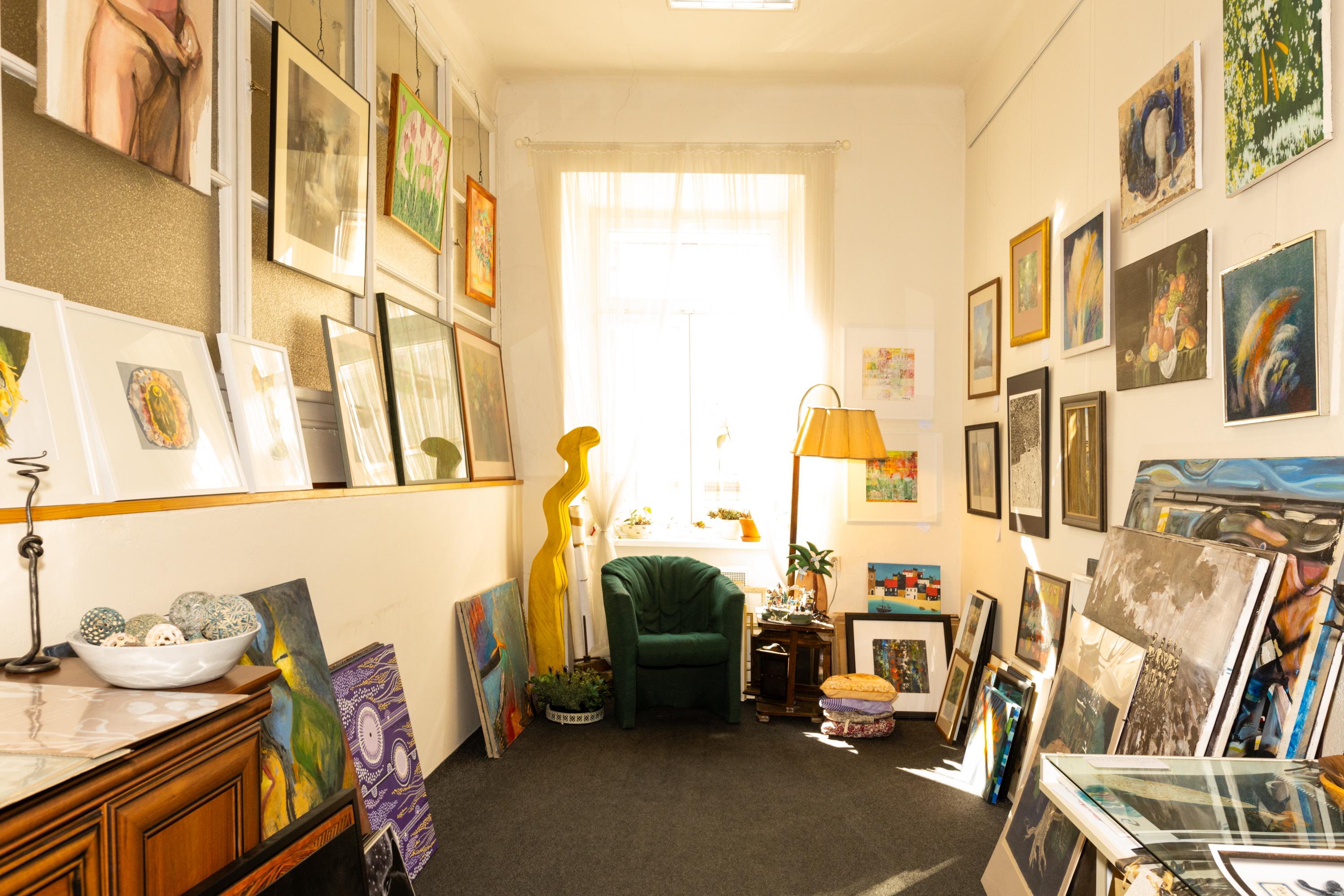 Knihkupectví a galerie Světlo