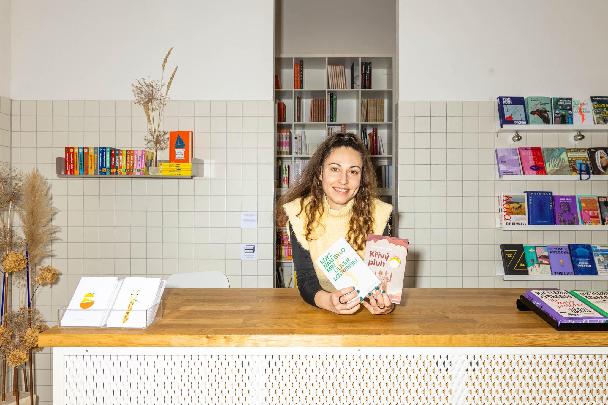 Literární útočiště: knihy, které vás tento podzim dostanou