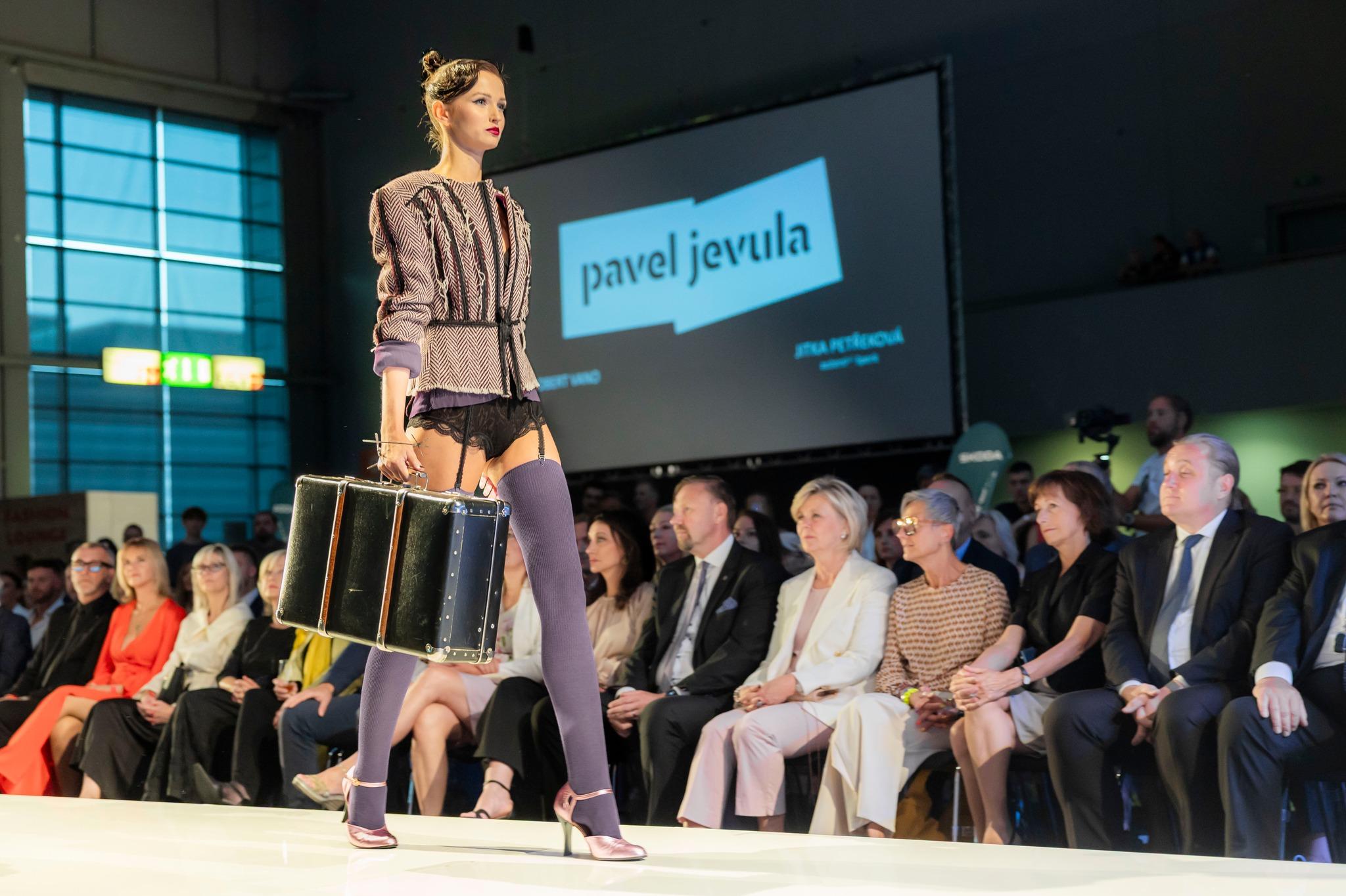 Jedním z hlavních taháků veletrhů jsou tradičně módní přehlídky STYL SHOW.