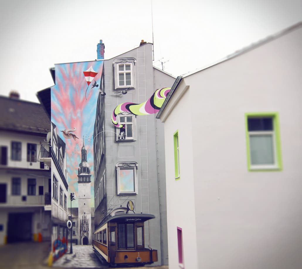 Mural ve vnitrobloku na ulici Václavská