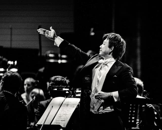 SEŠLI SE V PAŘÍŽI…