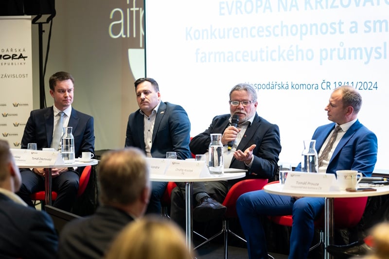  Jakub Hlávka (IEZ), Tomáš Zdechovský (Evropský parlament), Alexandr Vondra (Evropský parlament), Ondřej Knotek (Evropský parlament)