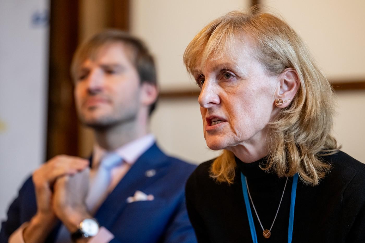 ředitelka odboru zdravotní péče Ministerstva zdravotnictví Venuše Škampová a ministr zdravotnictví Adam Vojtěch