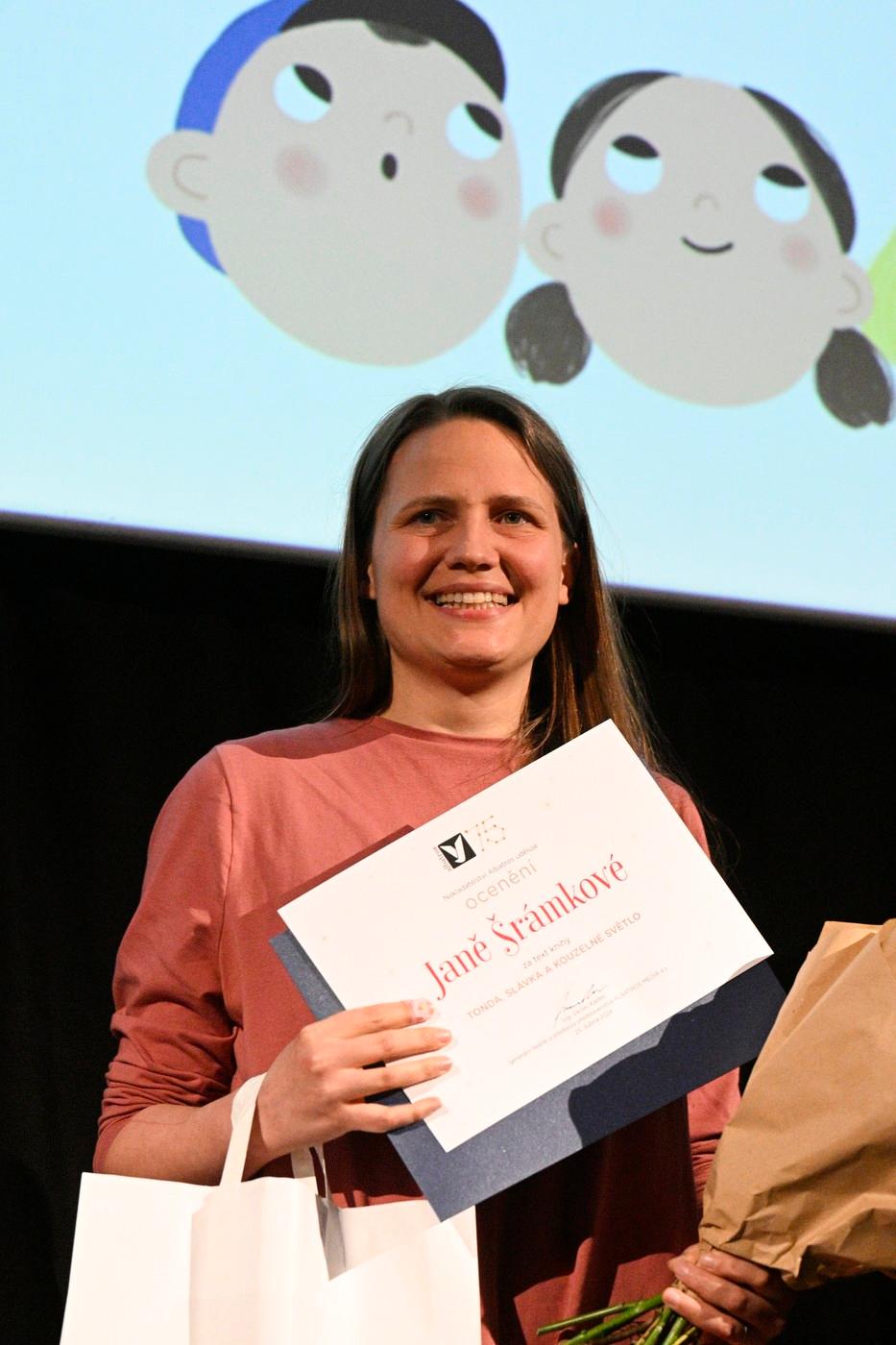 spisovatelka Jana Šrámková na snímku z 25. dubna 2024 spisovatelka Jana Šrámková na snímku z 25. dubna 2024