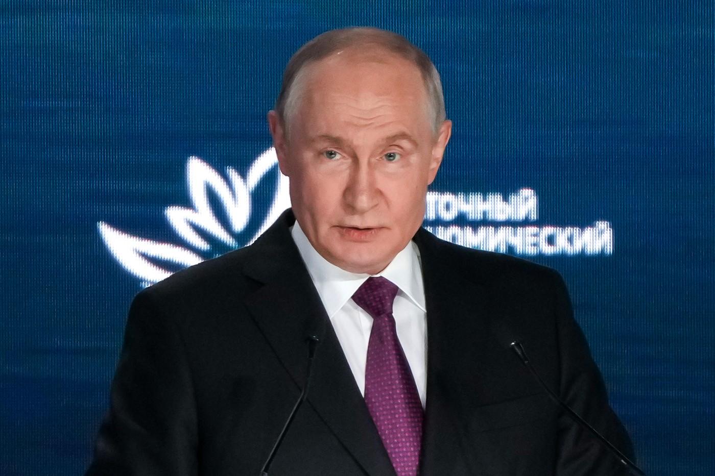 Ruský prezident Vladimir Putin pronáší projev na plenárním zasedání Východního ekonomického fóra ve Vladivostoku