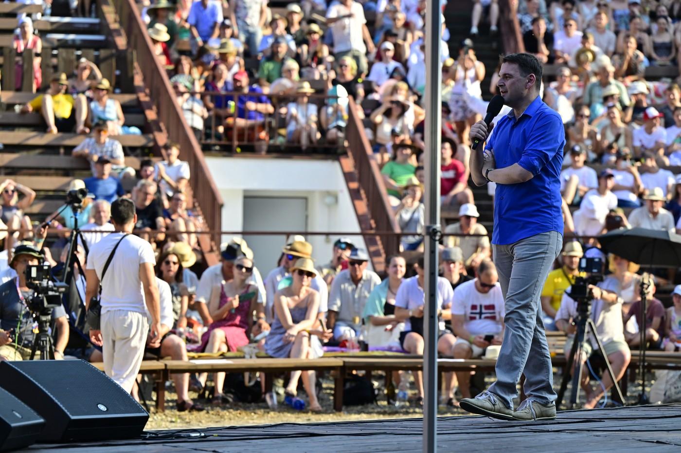 Mezinárodní folklorní festival Strážnice, na pódiu ministr zahraničí Petr Macinka
