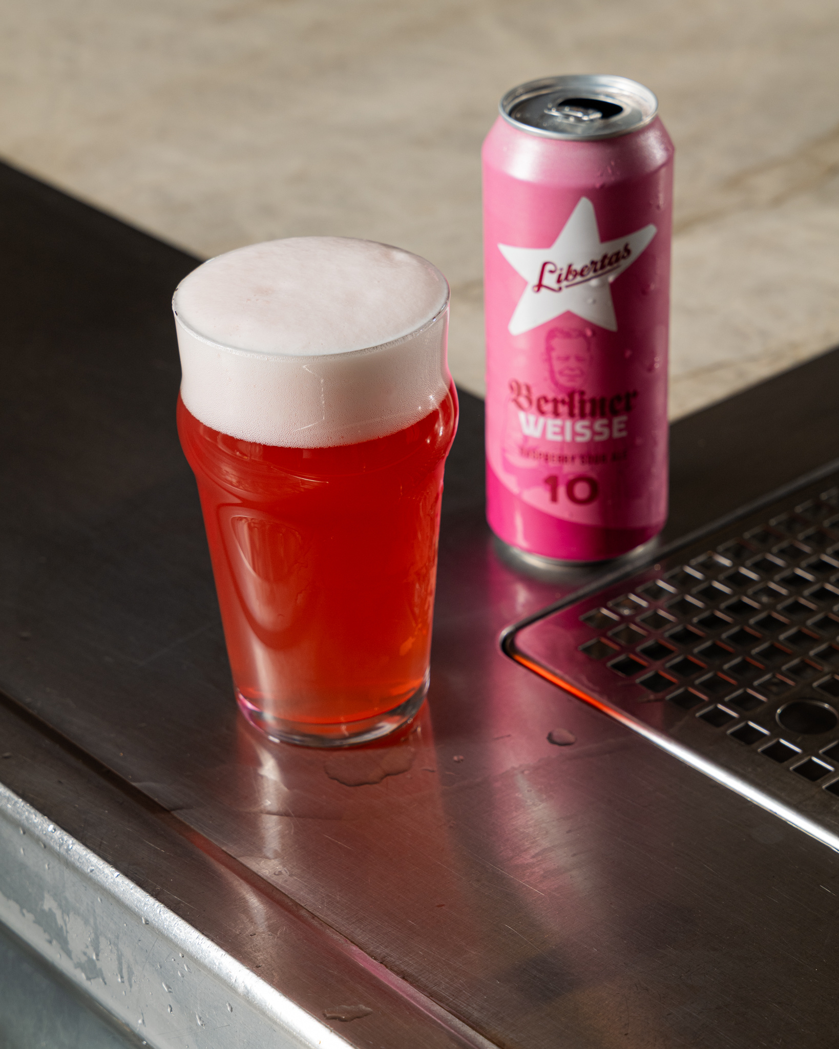 Pink Boots Collaboration Brew Day, růžové pivo v Pultu