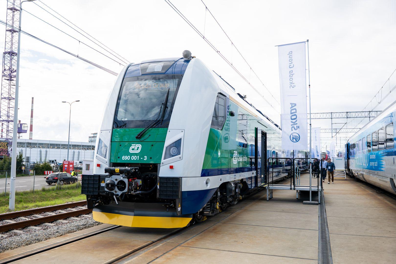 Škoda Group ve spolupráci s Českými drahami (ČD) a Moravskoslezským krajem představily dnes na veletrhu TRAKO v polském Gdaňsku novou generaci bateriových vlaků RegioPanter (BEMU). Šlo o první veřejnou prezentaci nové generace těchto nejmodernějších bateriových vlaků na mezinárodní úrovni.