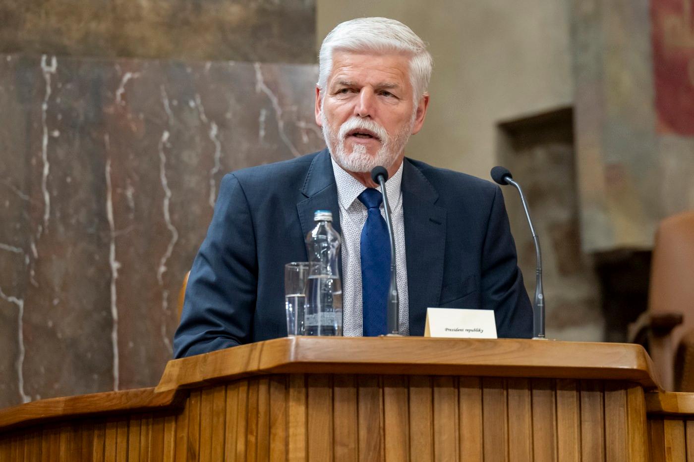 Prezident Petr Pavel při slavnostním jmenování a předání dekretů 87 profesorkám a profesorům, 16. června 2025, Velká aula, Karolinum, Praha Prezident Petr Pavel při slavnostním jmenování a předání dekretů 87 profesorkám a profesorům, 16. června 2025, Velká aula, Karolinum, Praha