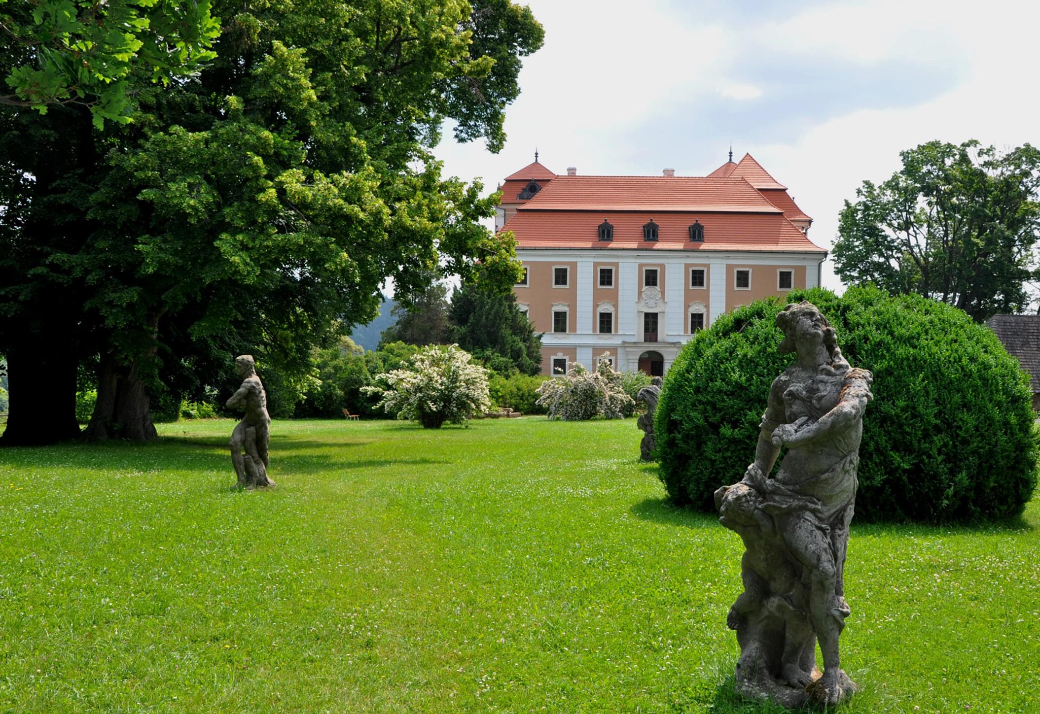 zámek Valeč