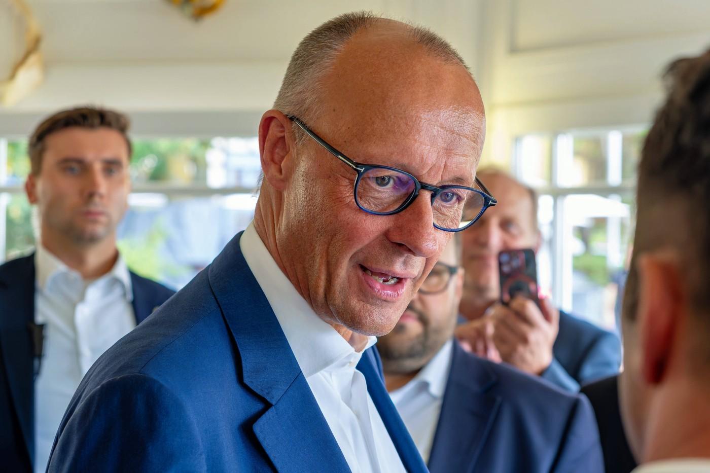 Spolkový kancléř Friedrich Merz při svém prvním předvolebním vystoupení v Kühlungsbornu v Meklenbursku-Předním Pomořansku Spolkový kancléř Friedrich Merz při svém prvním předvolebním vystoupení v Kühlungsbornu v Meklenbursku-Předním Pomořansku