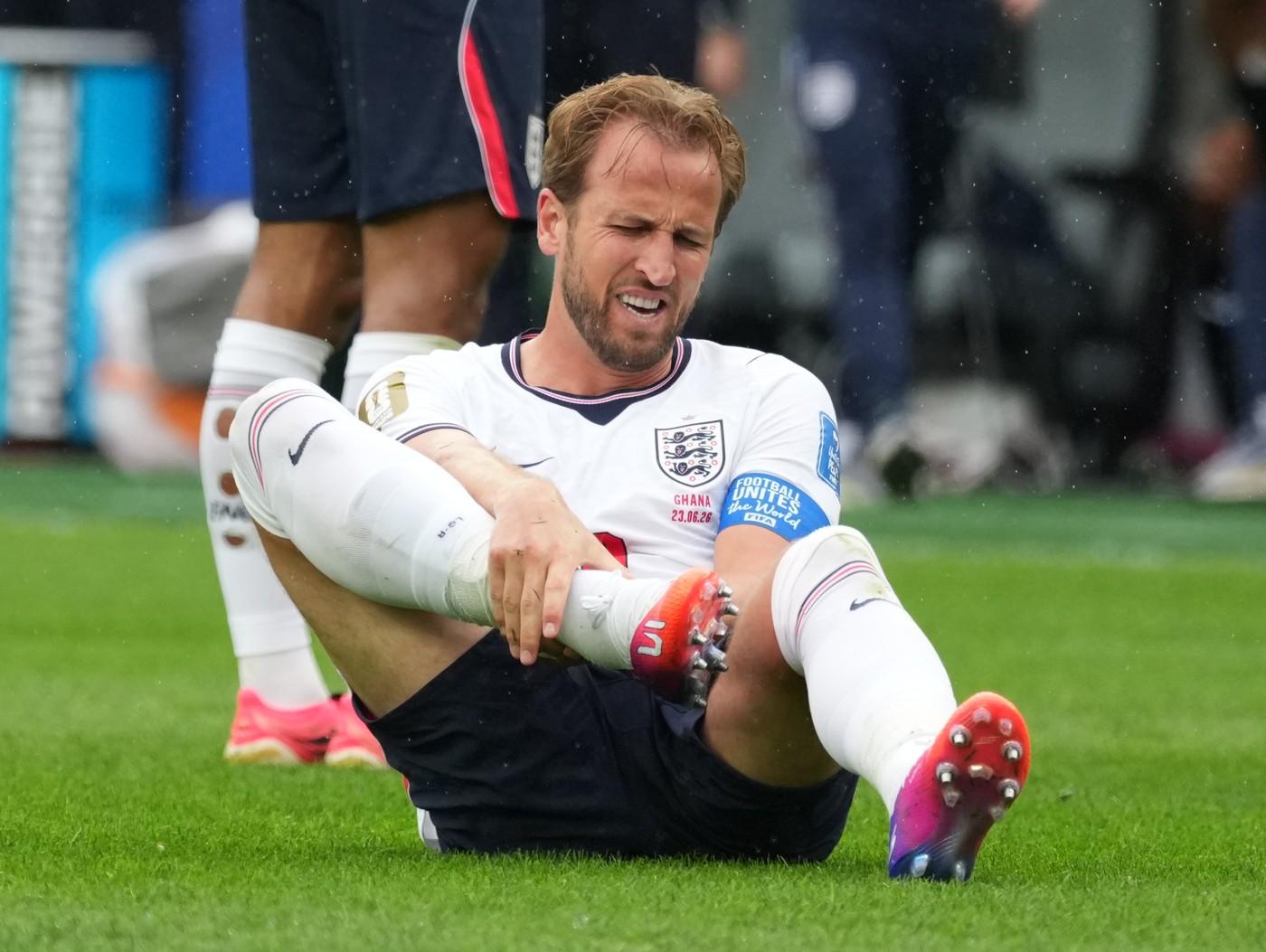 Angličan Harry Kane (9) na trávníku během fotbalového zápasu skupiny L mistrovství světa mezi Anglií a Ghanou ve Foxboroughu Angličan Harry Kane (9) na trávníku během fotbalového zápasu skupiny L mistrovství světa mezi Anglií a Ghanou ve Foxboroughu