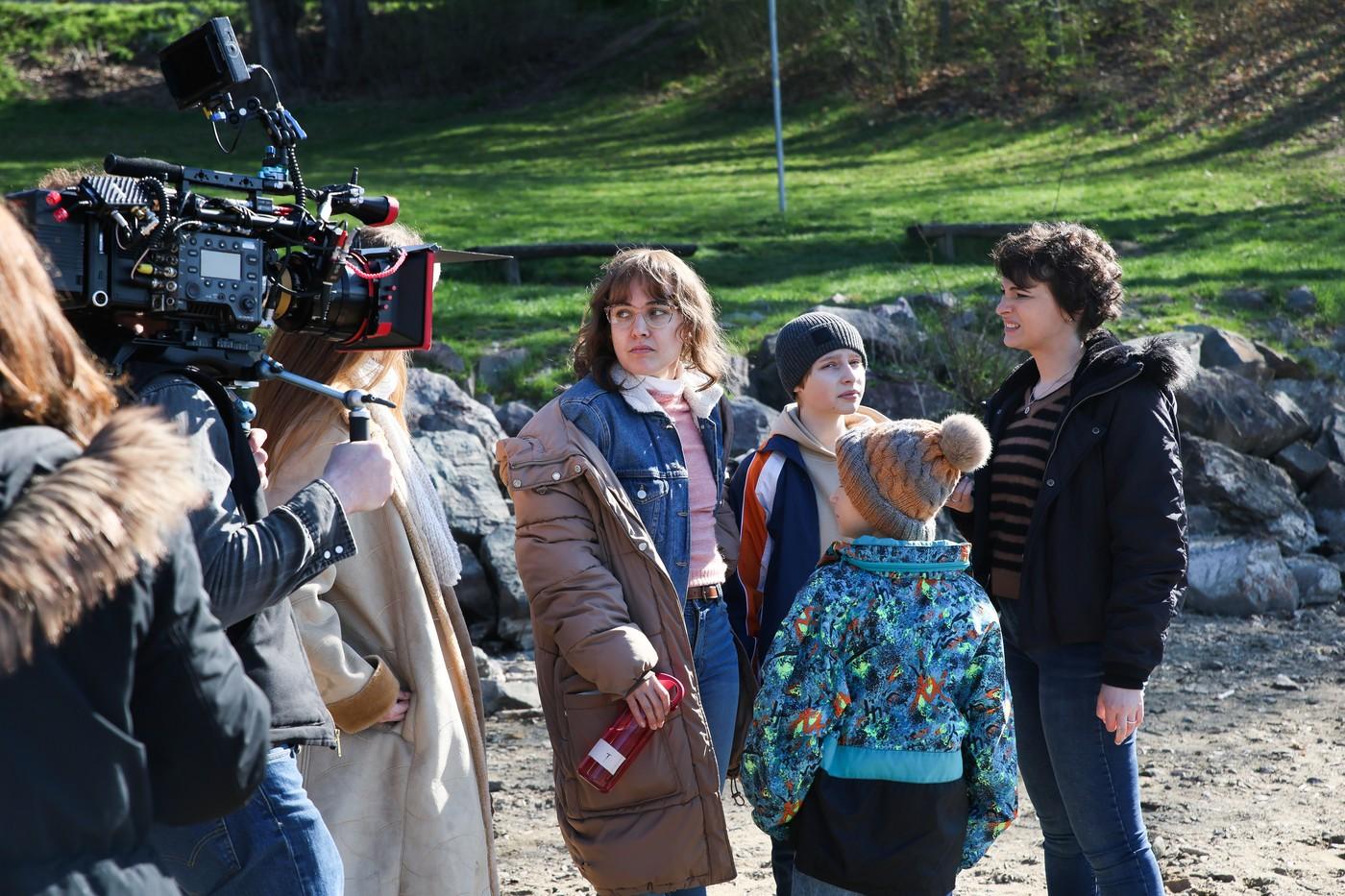 Natáčení série Monyová