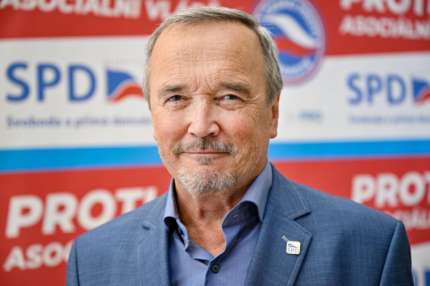 Poslanec Jiří Kobza, původně zvolený za SPD, nyní na kandidátce Stačilo! Poslanec Jiří Kobza, původně zvolený za SPD, nyní na kandidátce Stačilo!