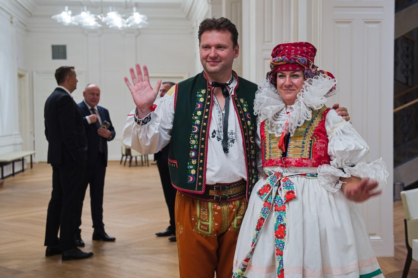 Radek Vondráček (ANO) v kroji - ilustrační foto