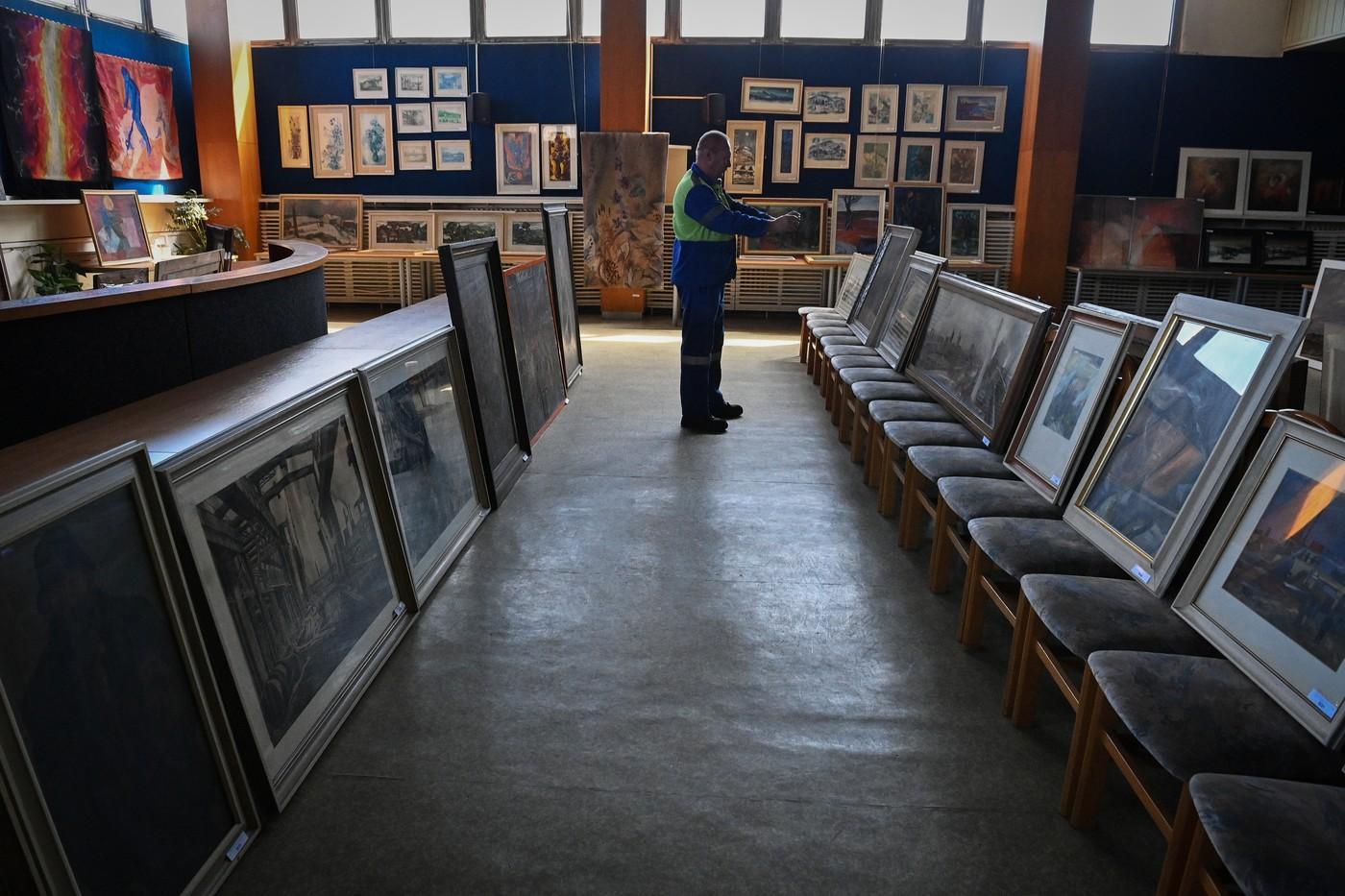 Příprava prodeje uměleckých děl z majetku zkrachovalé huti Liberty Ostrava, 10. dubna 2025, Liberty Ostrava, Ostrava.