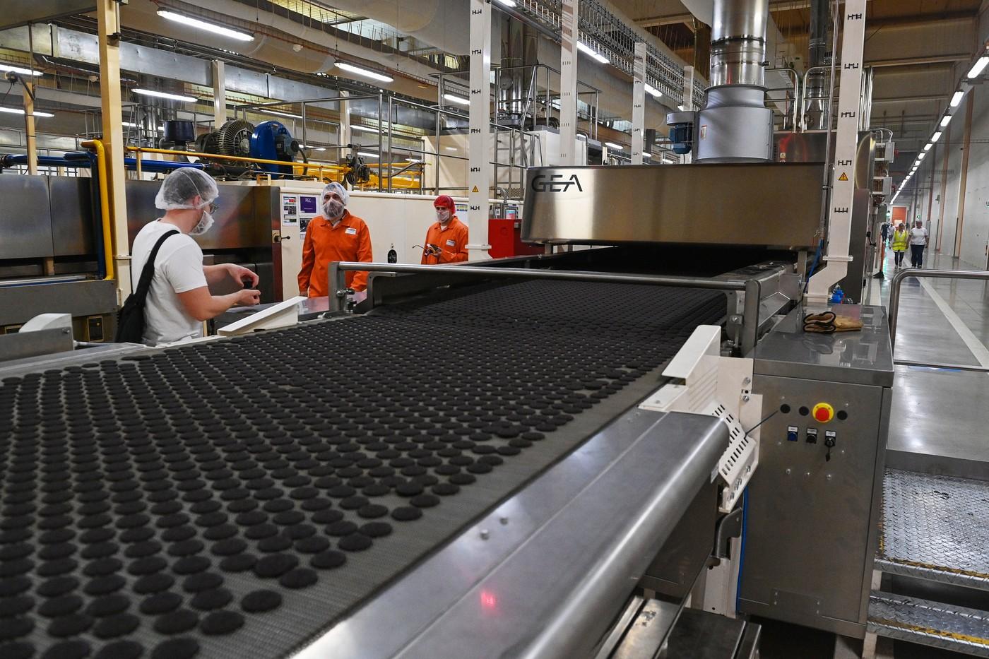 Testování nejdelší elektrické pece na světě, která je součástí nově budované výrobní linky Oreo III, 24. dubna 2025, závod Mondelez International, Oreo. Testování nejdelší elektrické pece na světě, která je součástí nově budované výrobní linky Oreo III, 24. dubna 2025, závod Mondelez International, Oreo.