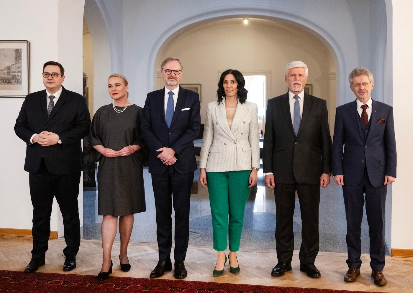 Prezident Petr Pavel se mimořádně setkal s nejvyššími ústavními činiteli k zahraniční politice, 10. března 2025, Praha. Zprava ministr zahraničí Jan Lipavský Prezident Petr Pavel se mimořádně setkal s nejvyššími ústavními činiteli k zahraniční politice, 10. března 2025, Praha. Zprava ministr zahraničí Jan Lipavský